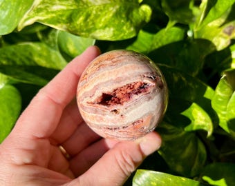 カーネリアンの内包物を含むフラワーアゲート球 - 研磨済み - Etsy 日本