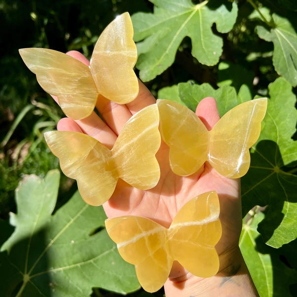 Papillons 3D en calcite citronnée | Sculpture papillon en calcite jaune