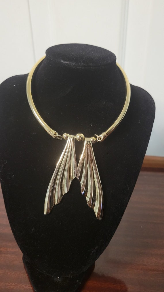 Vintage|  Golden 1970s Collar Necklace