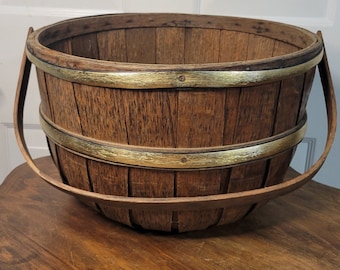 Vintage | Wooden Apple  Orchard Basket