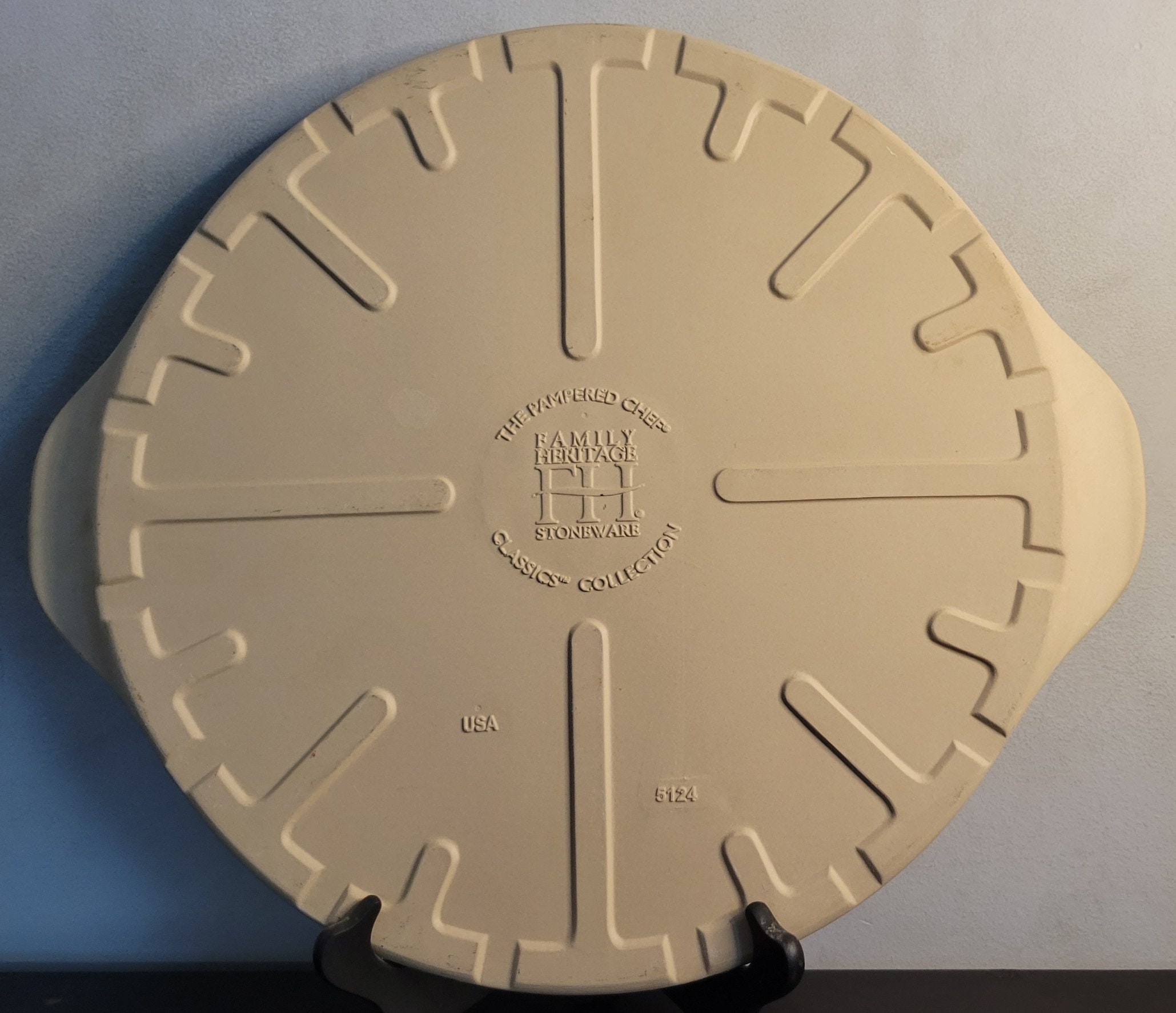 Vintage the Pampered Chef Family Heritage Stoneware. Classic Collection