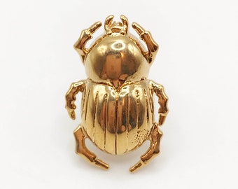 Vintage signed Mulberry gold tone beetle bug pin