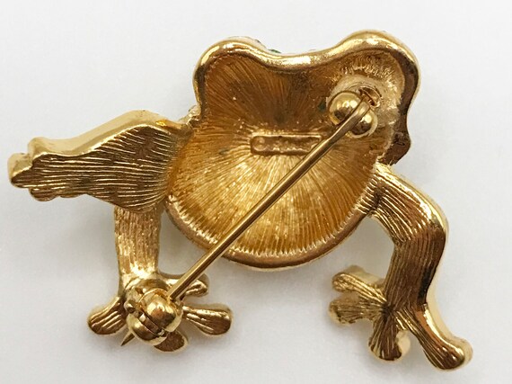 Vintage signed Monet gold-tone frog brooch pin wi… - image 3