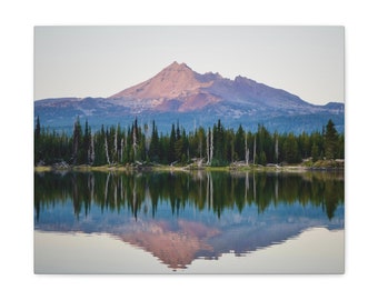 Brokentop Mountain Reflection, Lienzo, Envuelto en galería, Fotografía de paisaje, Fotografía de montaña, Amanecer, Reflexiones