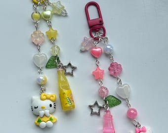 Chaveiro artesanal kawaii com miçangas, pingente de gatinho, garrafa de Ramune