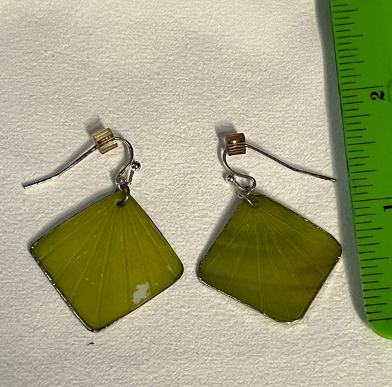 Lightweight Green Capiz Shell Square/Rhombus Dang… - image 2