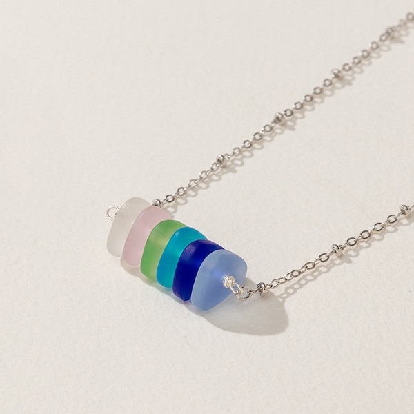 Sea Glass Necklace , Sea Glass Jewelry , Unique Jewelry for Women , Beach Glass Necklace , Gift for Girl , Best Gift for Mom