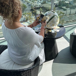 Vidente, Espiritual Consejera, Guía del universo, Trabar con energía positivas, Sol y luna cartas, respuesta del tarot, preguntas si o no