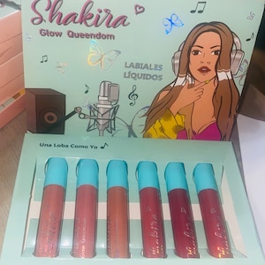 Newest! SHAKIRA una loba como yo Lipgloss set