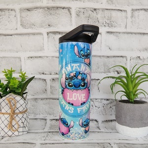 Beker/beker. Steekontwerp: Ohana betekent familie/liefde. Smalle beker van 20 oz.
