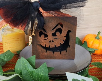 Houten pompoenplankoppas met strik eraan Herfstdecor, rustiek decor, plankdecor, plankoppas herfst, manteldecor, Halloweendecoraties