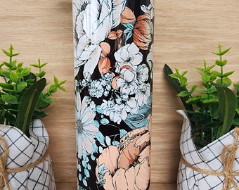 Boho bloemen 20oz skinny beker, aards neutraal ontwerp