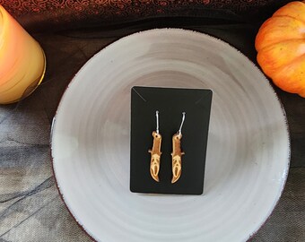 Halloween-schreeuwoorbellen, horrorfilmkarakterontwerp. Hang/drop-stijl. Zilverkleurige chirurgische roestvrijstalen oorhaakjes.