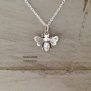Honey Bumble Bee Minimalist 3D Charm Plated Alloy Necklace 18 in Chain New!