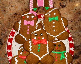Gingerbread Cookies with Royal Icing: Holiday Treats (12)