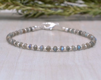 Labradorite Bracelet, Gold Filled Beads, Labradorite Jewelry, Beaded Bracelet, Layering Bracelet, Gemstone Bracelet