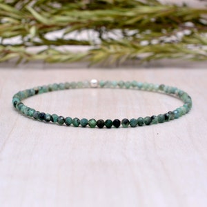 Emerald Stretch Bracelet, Beaded Delicate Elastic Jewelry, May Birthstone