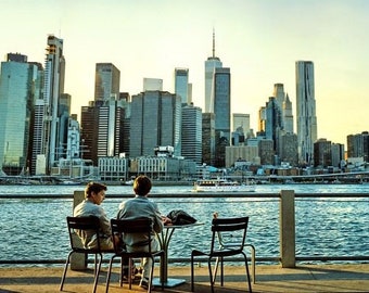 Lovers at the Hudson River, NYC, Analogue Digitalized Picture, 4096x2040 pix File