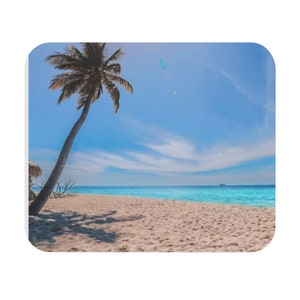 Maldives Beach Mouse Pad: Tropical Island Design