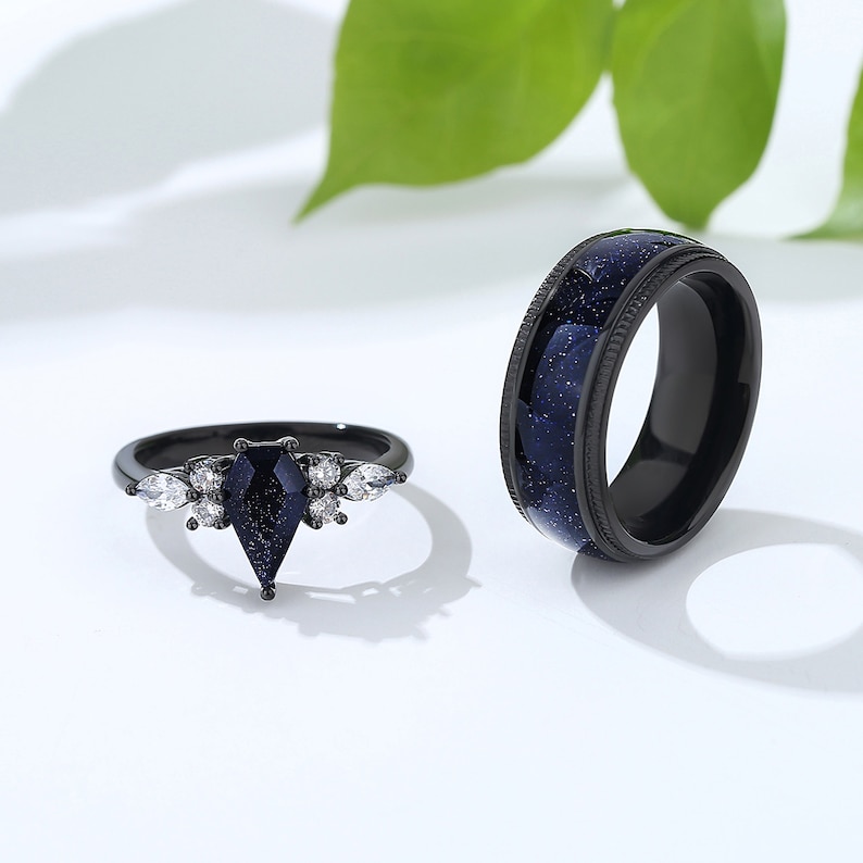 Conjunto de anillos de nebulosa de Orión con corte de cometa, anillos de pareja a juego, alianza de boda para él y para ella, anillo relleno de oro negro, anillo del espacio exterior. imagen 4