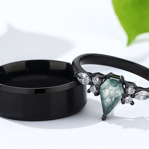 Kite Cut Green Moss Engagement Ring Set, Matching Couple Rings, His and Hers Wedding Band, Black Plated Titanium Natural Moss Agate Ring.