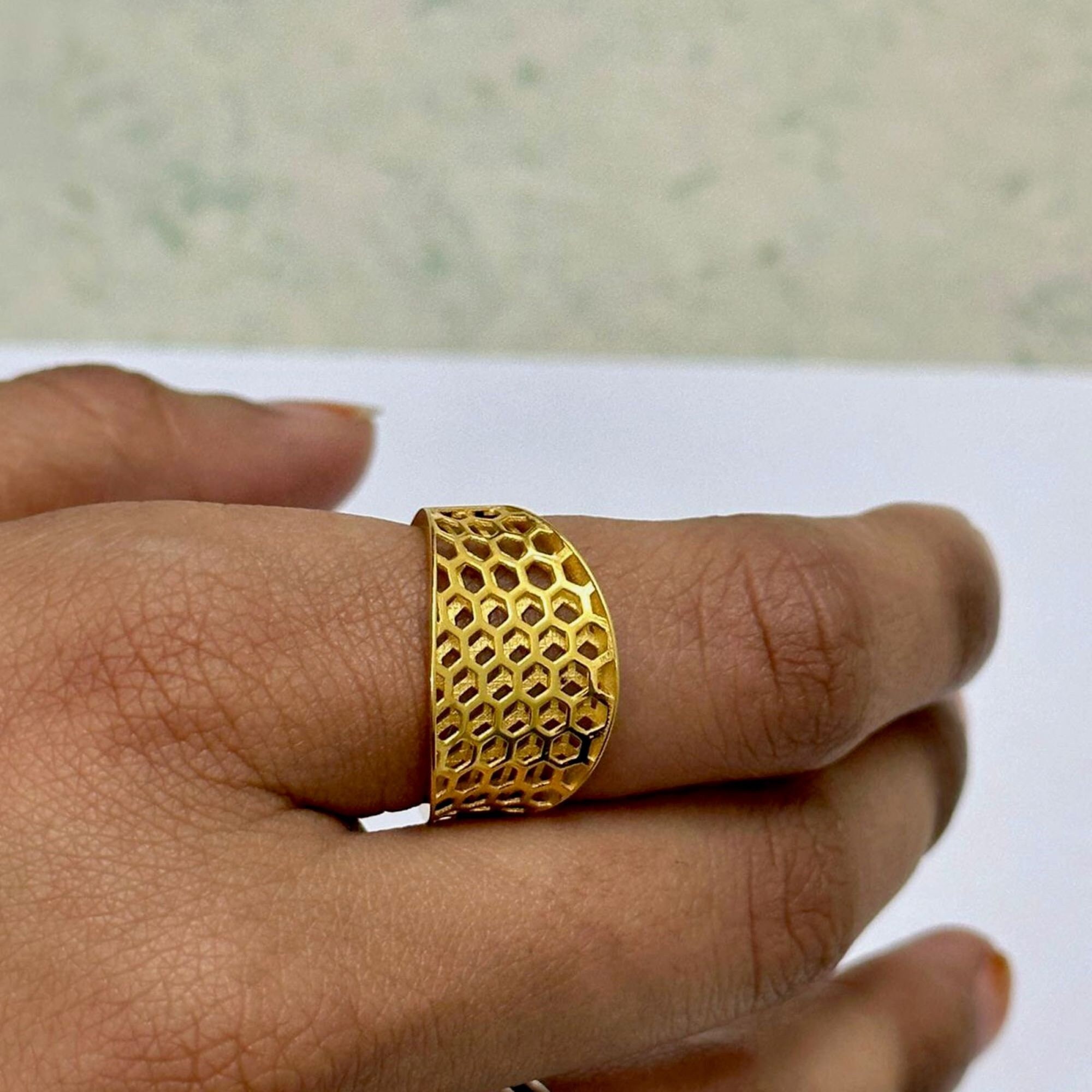 Gold ring net design store