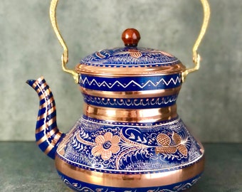 Bule grande de cobre para fogão: chaleira esculpida à mão (84,54 oz)