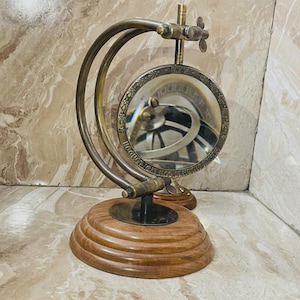 Brass Magnifying Glass on Wooden Stand: Antique Style Desk Decor