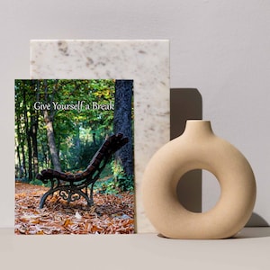 Biglietto d'auguri con affermazione, cartolina di motivazione per l'amor proprio e meditazione