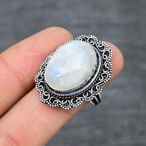 Gorgeous Moonstone Gemstone Ring Fine Handwork Ring  925 Sterling Silver Ring Moonstone Ring For Her Moonstone Oval Ring Engagement Ring