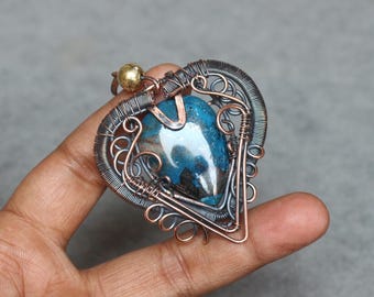 Handgemaakte Chrysocolla-hanger: met koperdraad omwikkelde boho-sieraden