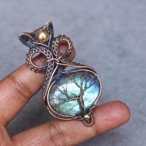 Tree Of Life Labradorite Pendant: Copper Wire Wrapped Gemstone Jewelry