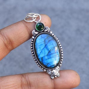 Spectaculaire pendentif labradorite bleu flash bijoux bleu flash pierres précieuses pendentif en argent sterling 925 fait main pour son cadeau maman rare designer