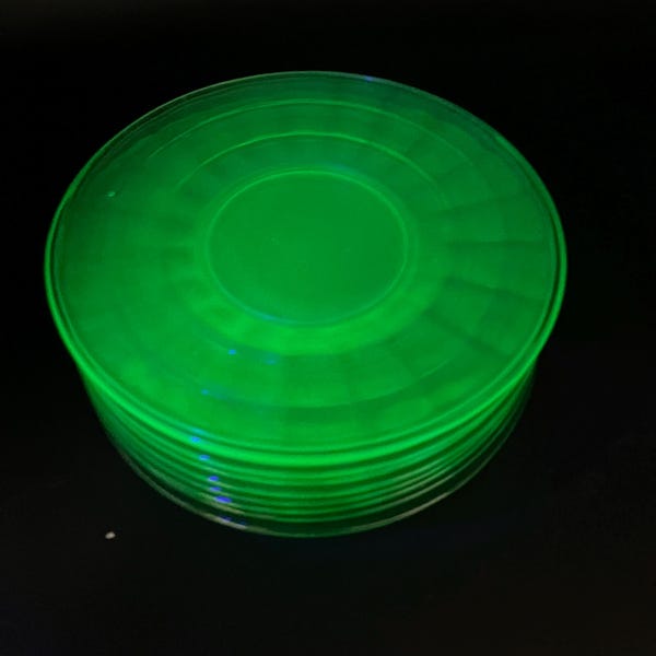 Anchor Hocking Uranium Depresson Glass Optic Block Pattern Green Glass Glows!