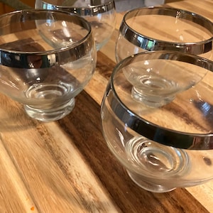 Set of 4 Silver Rimmed Clear Glass Cocktail Glasses | Barware Dorothy Thorpe Style