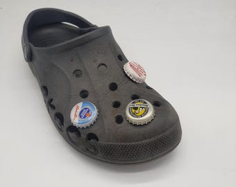 BeKiddy Schuh Charms 10er Set + Armband - Bunte Pins Für Clogs & Mehr