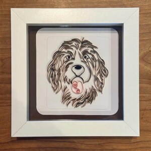 Goldendoodle Shadowbox Regalo ~ Compleanno ~ Festa della Mamma ~ Festa del Papà San Valentino ~ fatto a mano ~ Arte con carta Quill