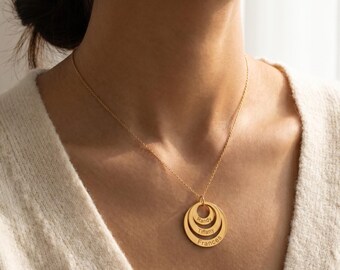 Custom Family Circle Necklace, Engraved Name Necklace, Personalized Mom Gift, Layered Circle Pendant Jewelry