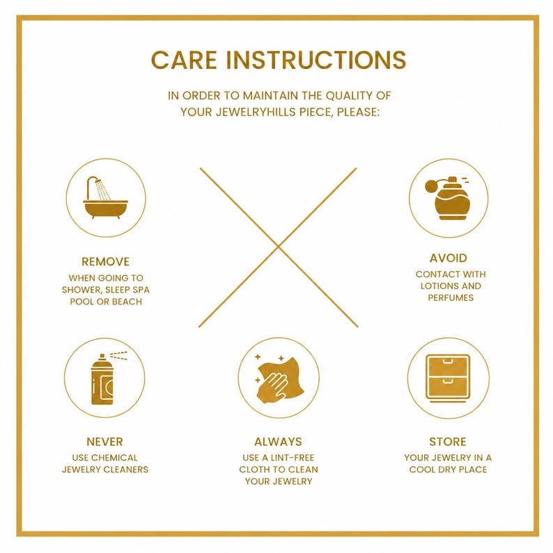 Op de afbeelding: Een goudkleurige infographic met de titel CARE INSTRUCTIONS voor JewelryHills-stukken. Het bevat zes ronde iconen met tekst: afdoen voor het douchen of zwemmen, contact met lotions en parfums vermijden, nooit chemische reinigingsmiddelen gebruiken, een pluisvrije doek gebruiken en op een koele, droge plaats bewaren.