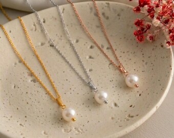 Dainty Freshwater Pearl Necklace, Minimal Pearl Necklace, Elegant Pearl Pendant, Layering Necklace, Luxury Jewelry