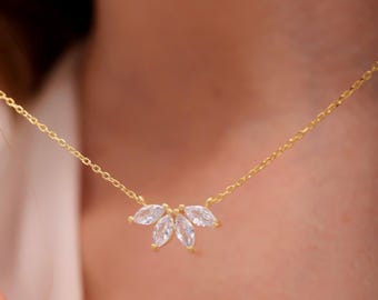 マーキスダイヤモンドネックレス、花びらダイヤモンドネックレス、ブライズメイドギフト、フラワーネックレス