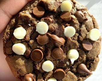 Organic Triple Chocolate Chip Cookies – Soft, Chewy, Handmade Gourmet Treats