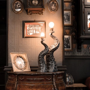 Set of 2 Tentacle Kraken Octopus Lamps, Lovecraft gothic sculpture table lamp Cthulhu mythos Fantasy Unique vintage statue designer lantern image 1