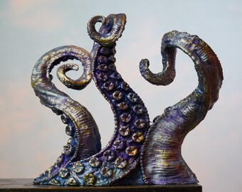 Kraken Figur Mit Erhobener Tentakel - Fantasy Octopus Deko Statue