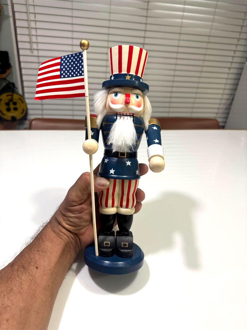 Kurt Adler Hollywood Nutcracker - Thumbnail 2