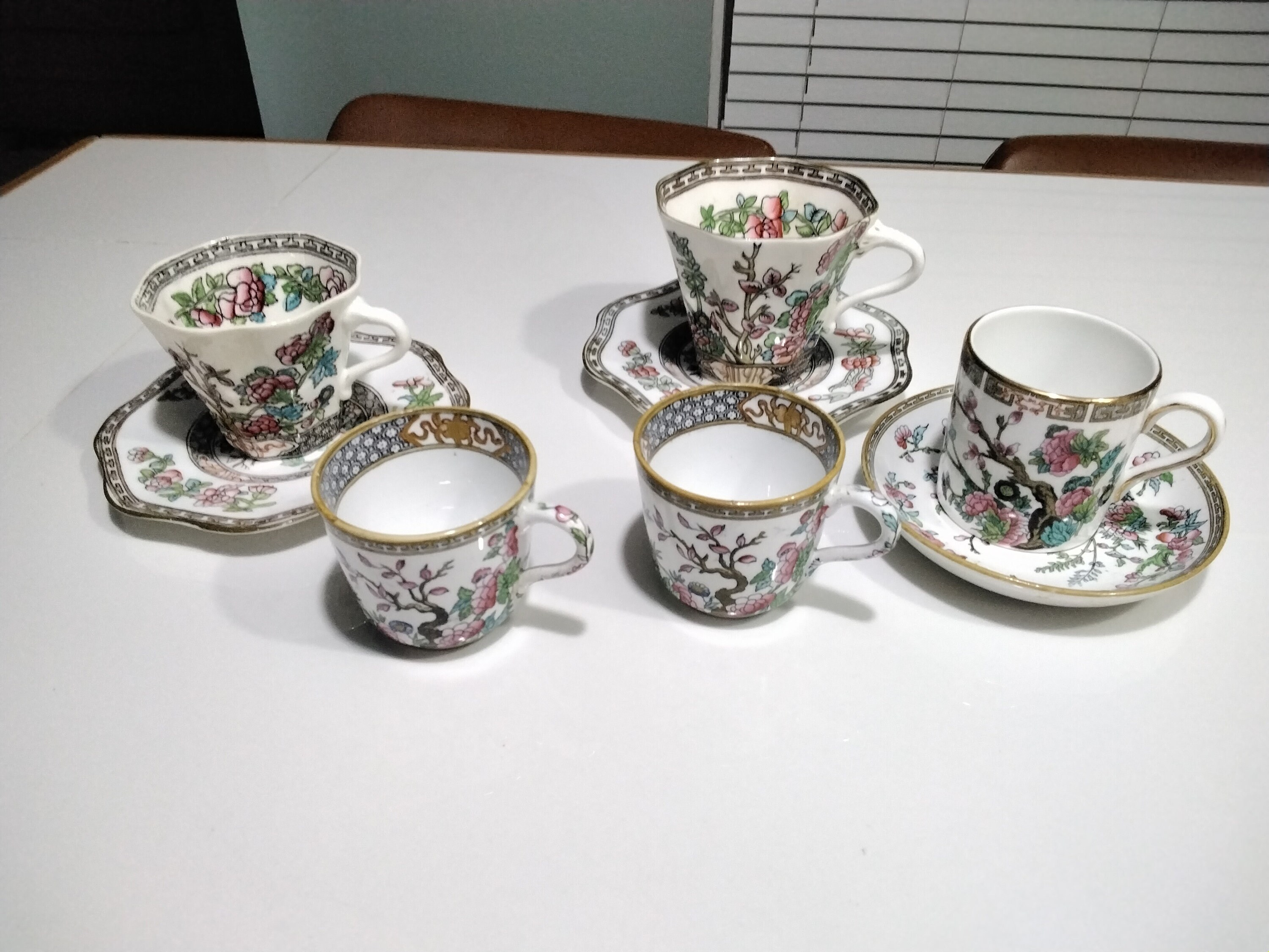 英国COALPORT　C&S Antique England Coalport Porcelain Set of Cups & Saucers - Vintage