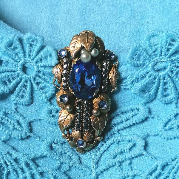 ANTIQUE Victorian Cannetille Design Gold Tone Floral Ornate Dress Fur Clip with Sky Blue Rhinestones