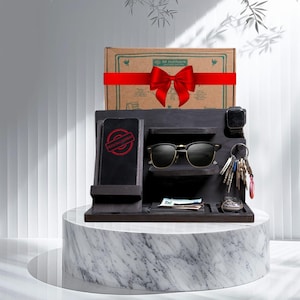 Personalized Desk Organizer in Black - Wooden Storage with Cell Phone Holder - Gift for Men - Desk Organizer