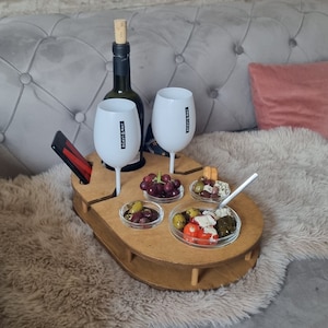 Weinbar mit 4 Glasschalen für Sekt Champagner Bar handgefertigt aus Holz Snackbar Couchbar einzigartige Geschenkidee Camping Bild 7