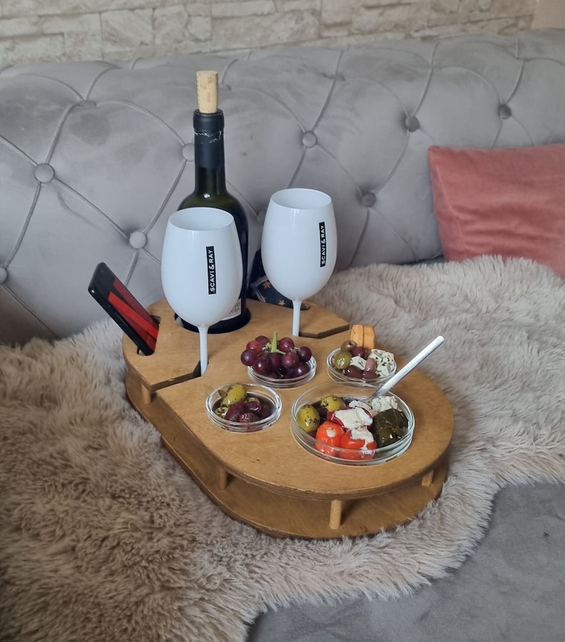 Weinbar mit 4 Glasschalen für Sekt Champagner Bar handgefertigt aus Holz Snackbar Couchbar einzigartige Geschenkidee Camping Bild 7